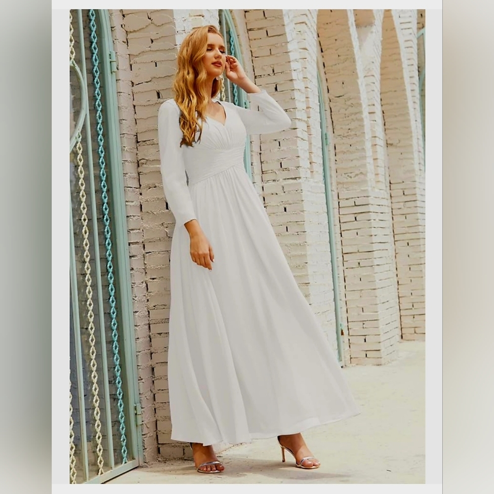 NEW- WHITE, Numbersea Gown, size 12